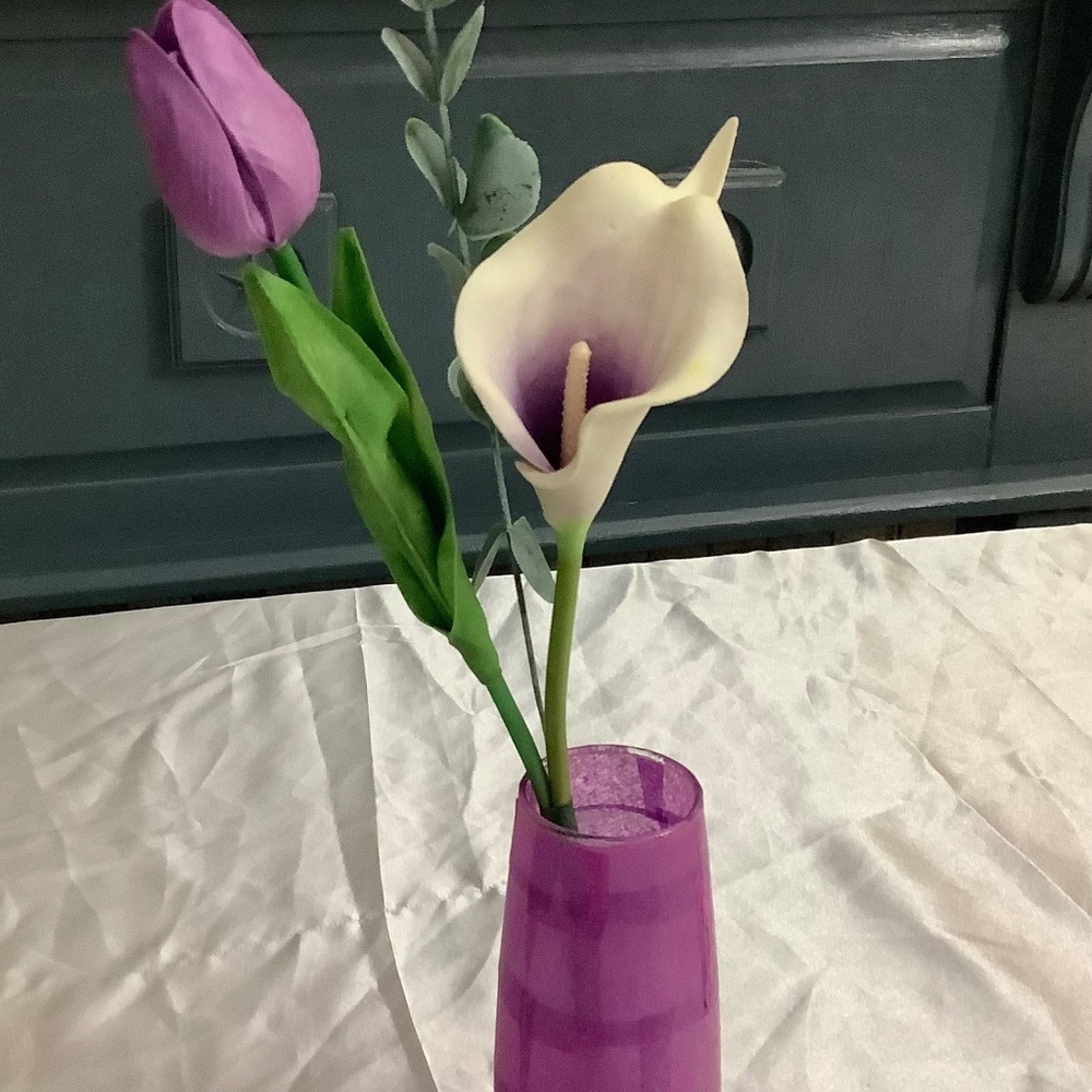 decoupage bud vase with 2 stems of flowers .. you pick colors